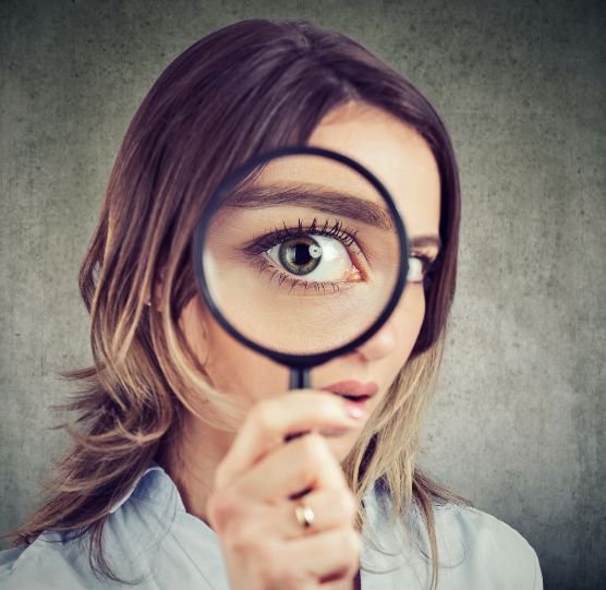 donna affetta da perfezionismo